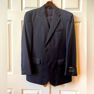 Navy Blue Pin Stripe Jos. A. Bank Signature Collection Suit 100% Wool 40R NWT